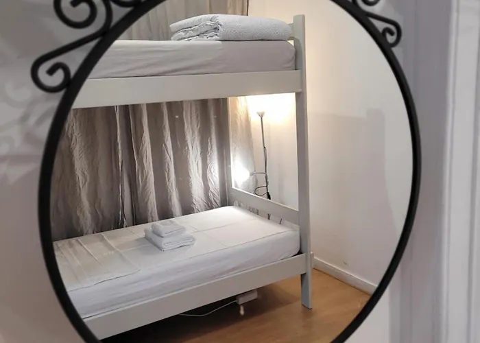 Δωμάτια σε οικογενειακή κατοικία Yes Bankbad